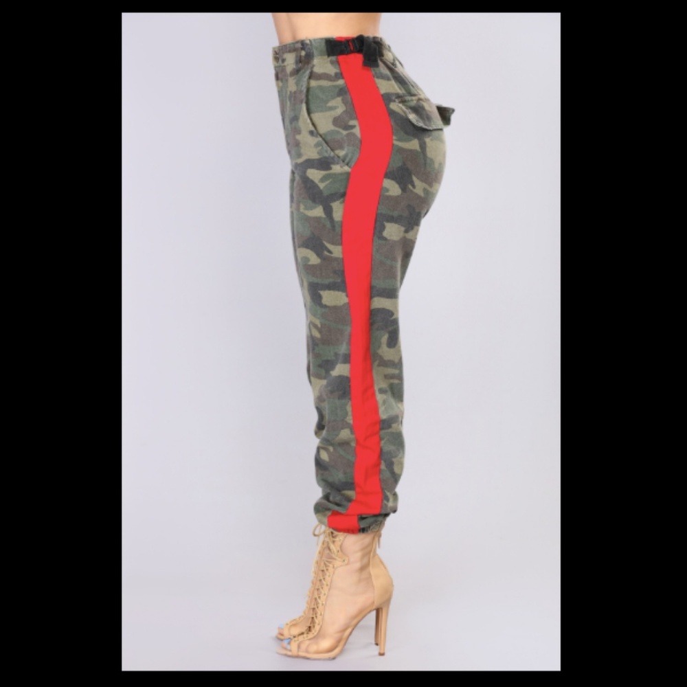 Fashion Nova Count On Me Joggers Camo Red Pants L